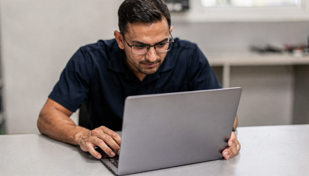 Common Laptop Problems and How to Diagnose Them at Home — Boca Raton Guide